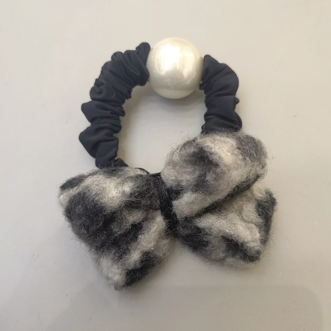 B606灰色豹纹毛毛蝴蝶结单珠小肠圈