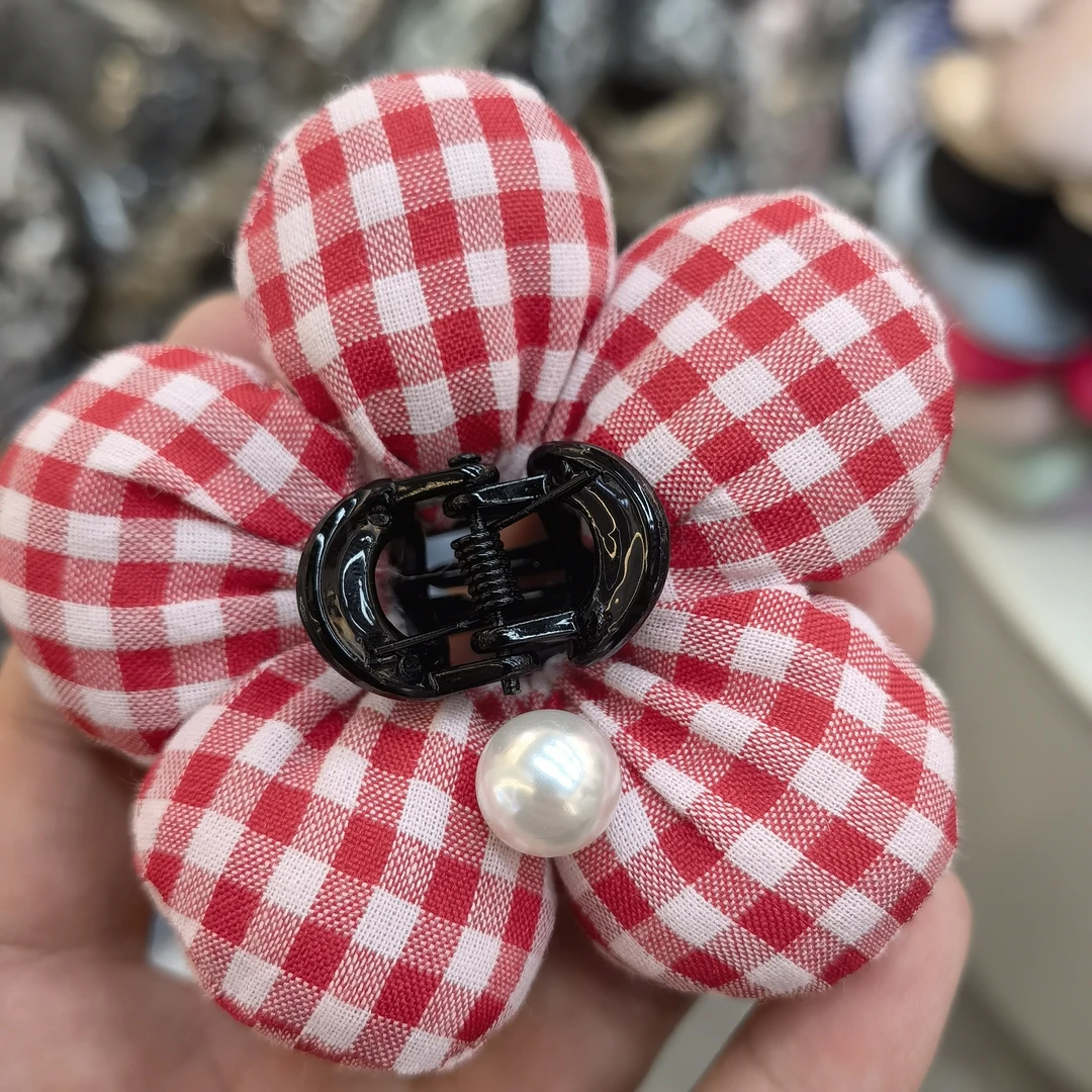 A102红色大格子花花小抓夹