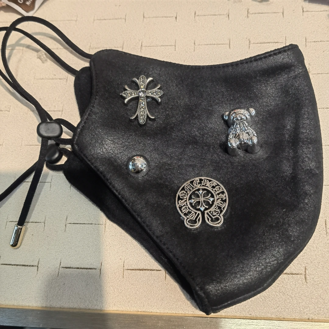 B907黑色皮皮克克小熊口罩