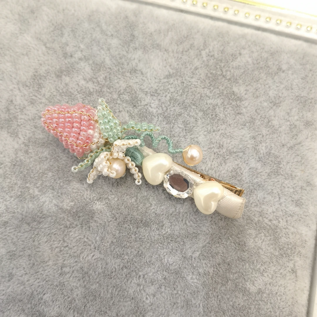 A139粉色草莓编织边夹