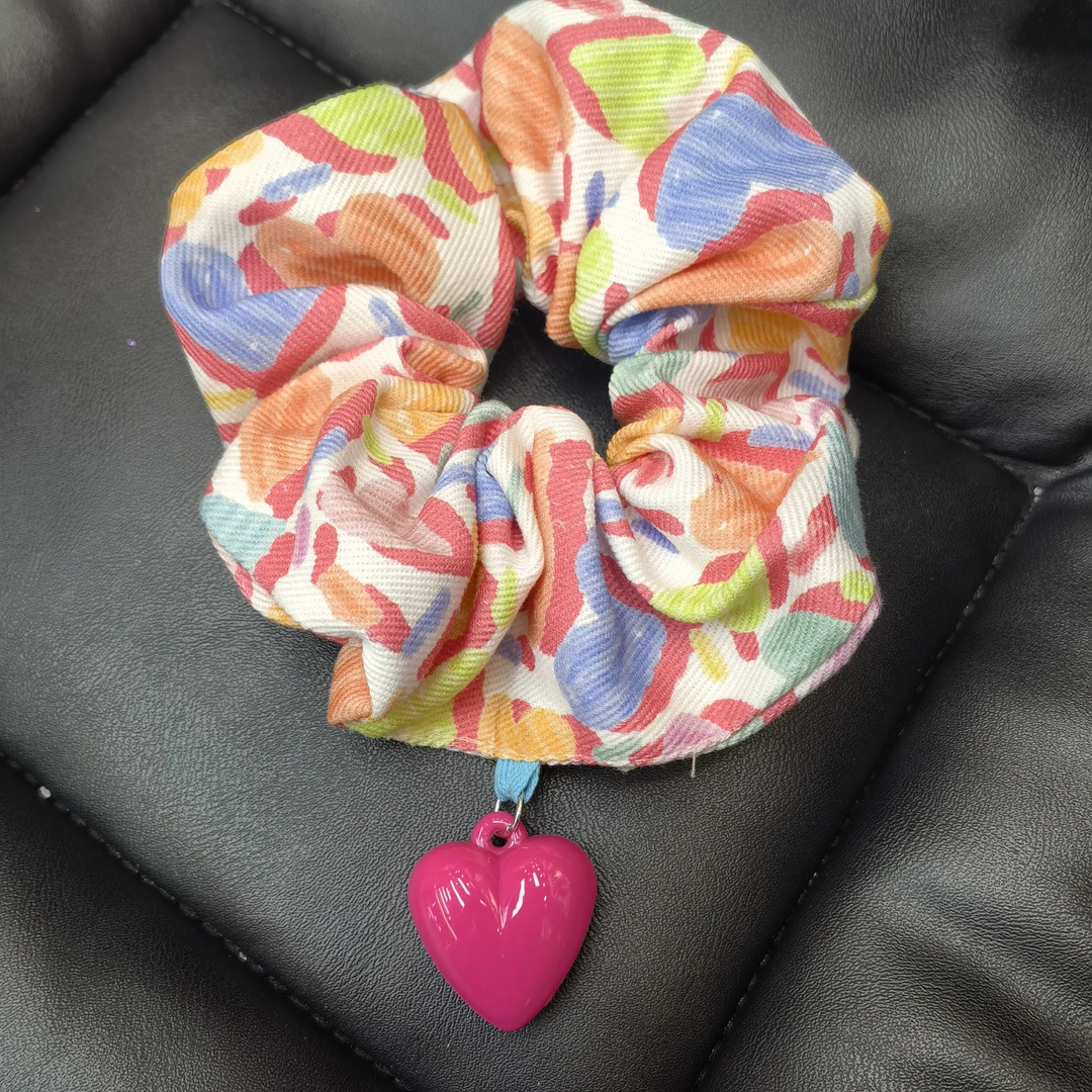 A114玫红色爱心彩色肠圈