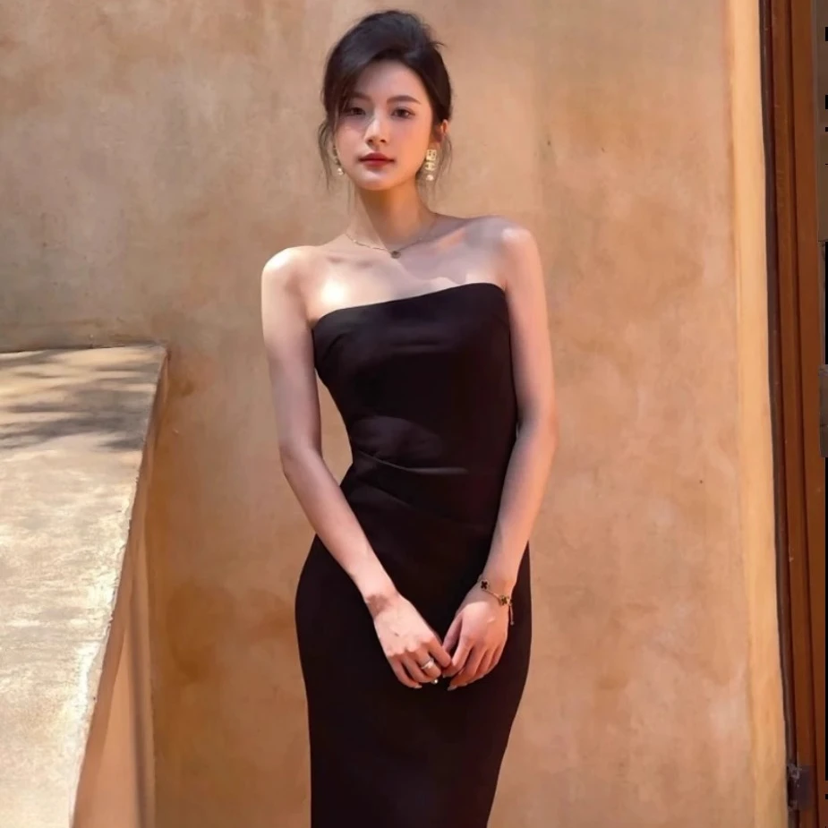 纯欲风抹胸连衣裙女夏季新款露背设计感小众修身显瘦收腰包臀长裙