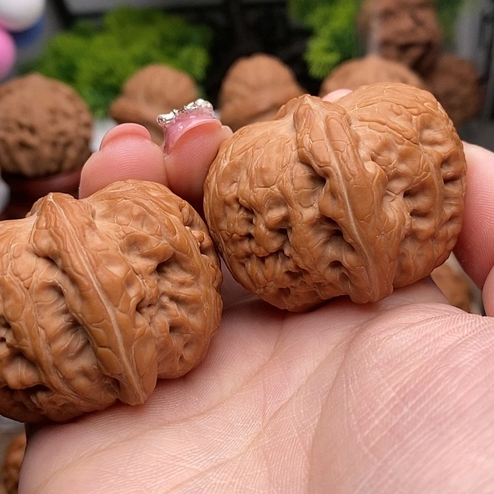 文玩核桃把件东***队44元宝