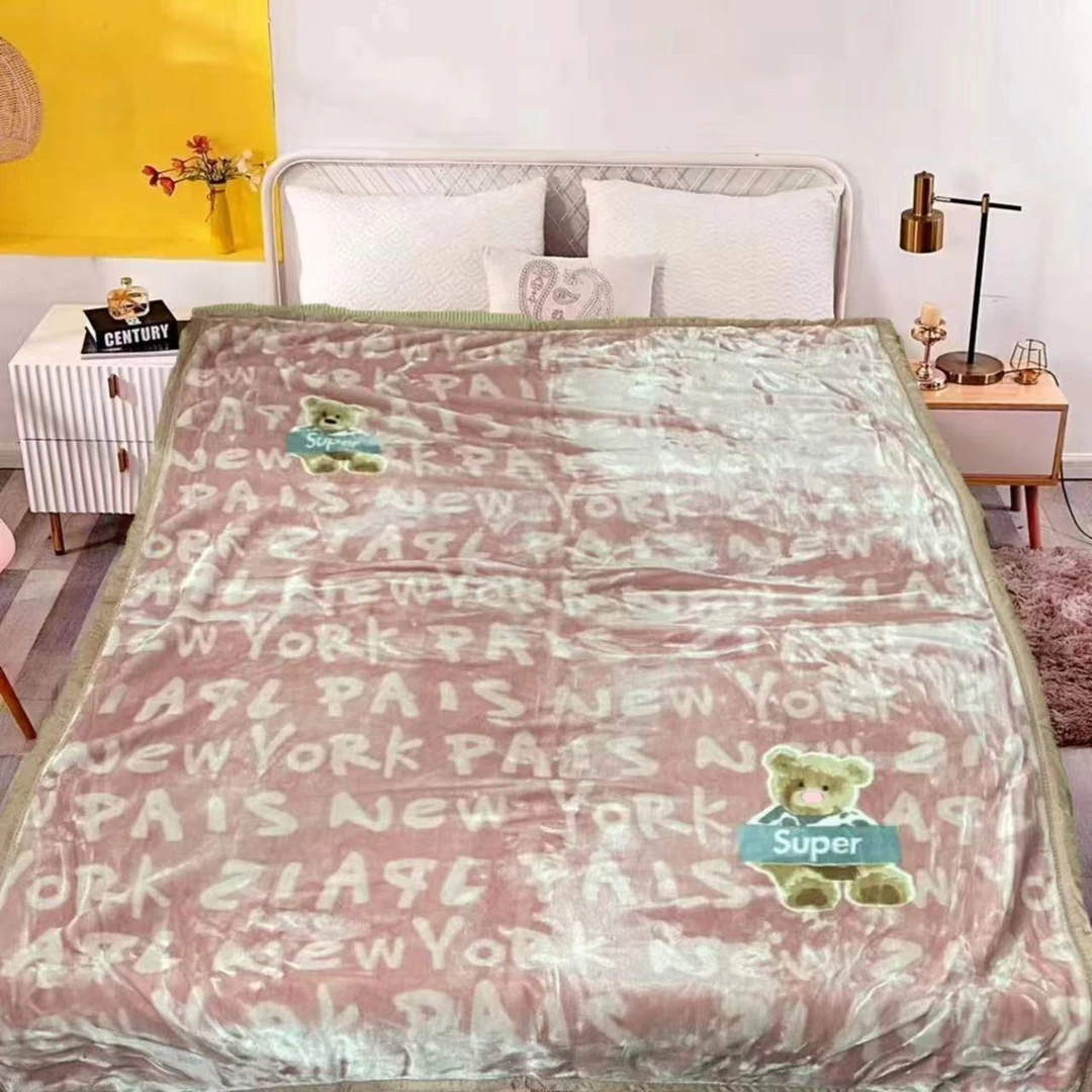 150*200cm 粉色字母小熊 双层 盖毯午睡毯多功能加厚绒毛毯