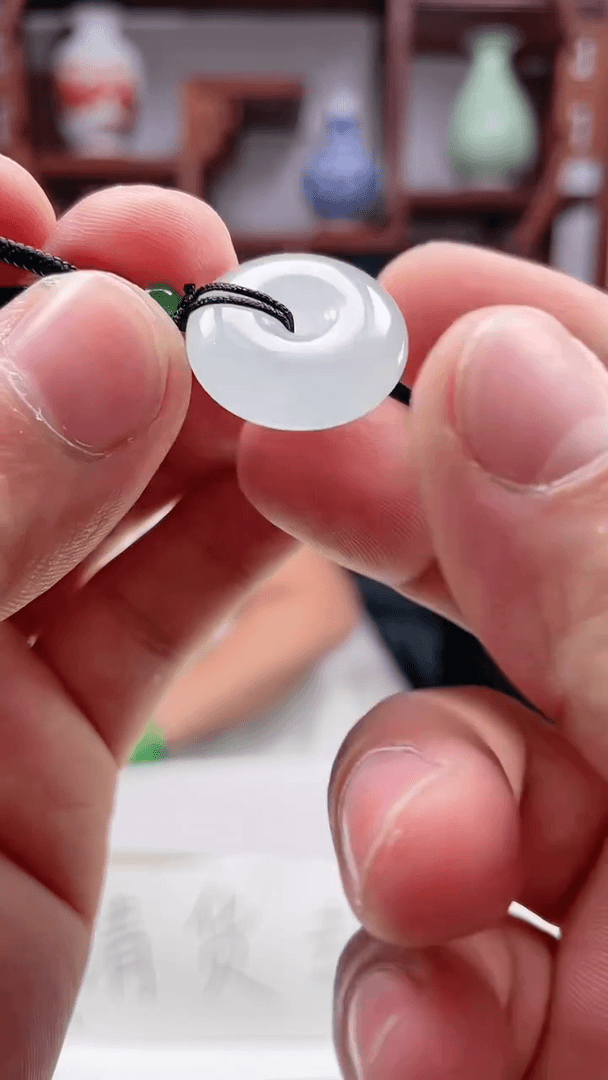 【闪购商品】翡翠颈饰未镶嵌小平安扣冰种