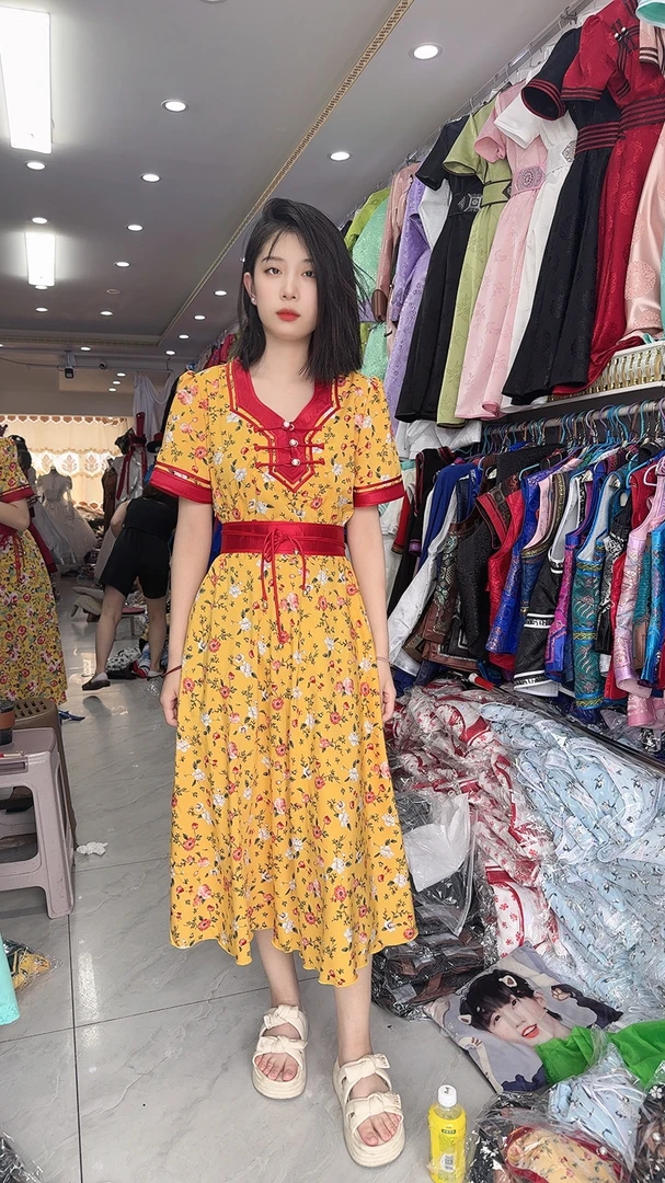 最新款碎花半袖裙