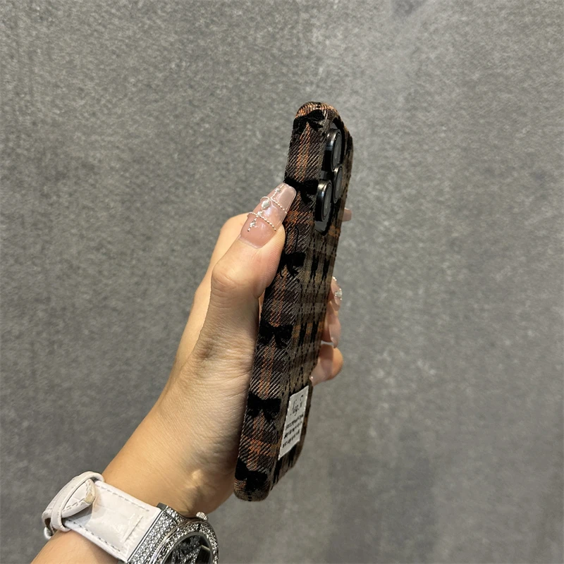苹果15手机壳绒布菱格蝴蝶结iphone15promax新款14高级感13防摔12