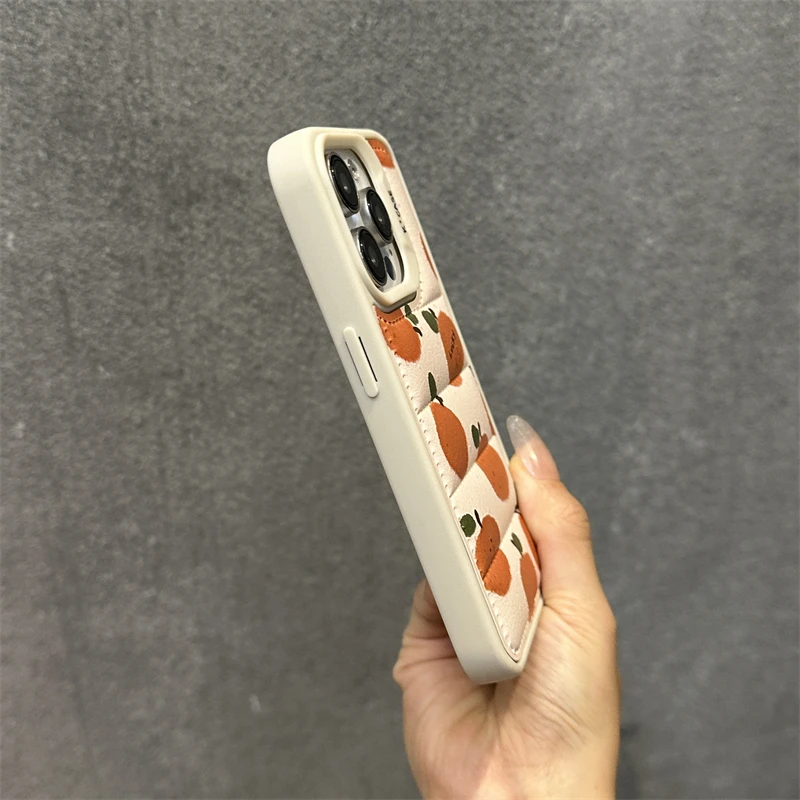 苹果15手机壳满屏橘子iphone15promax新款14个性13羽绒服贴皮鼓包