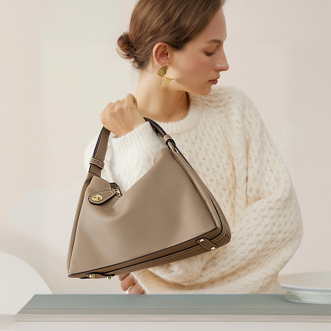 简约大气通勤手提真皮包包软皮腋下包单肩包头层牛皮大容量斜挎包