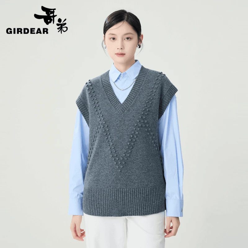 哥弟品质女装新款时尚简约V领宽松慵懒风造型绵羊毛马甲女1399748