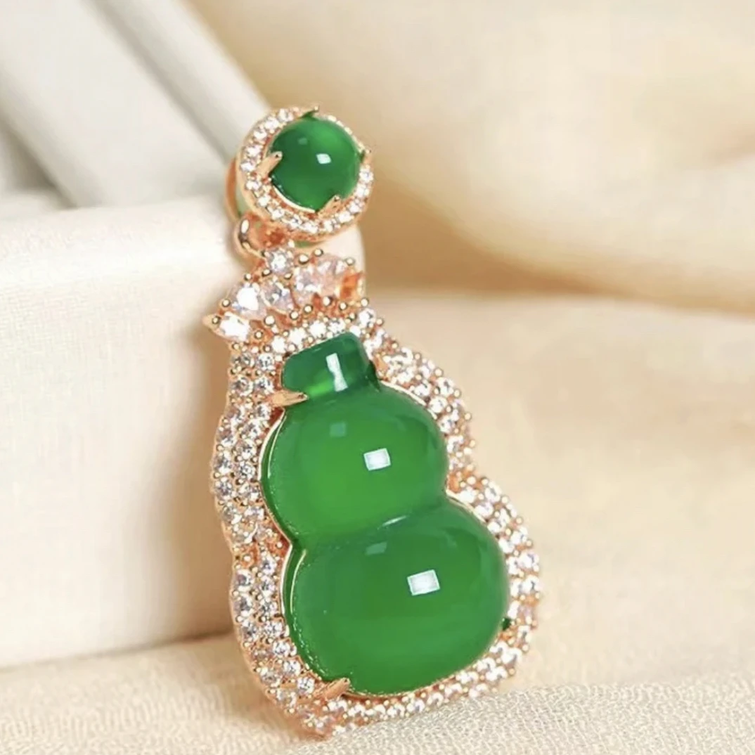 【王妃珠宝】天然绿玉髓满绿满钻葫芦吊坠玫瑰金色底托（赠链）