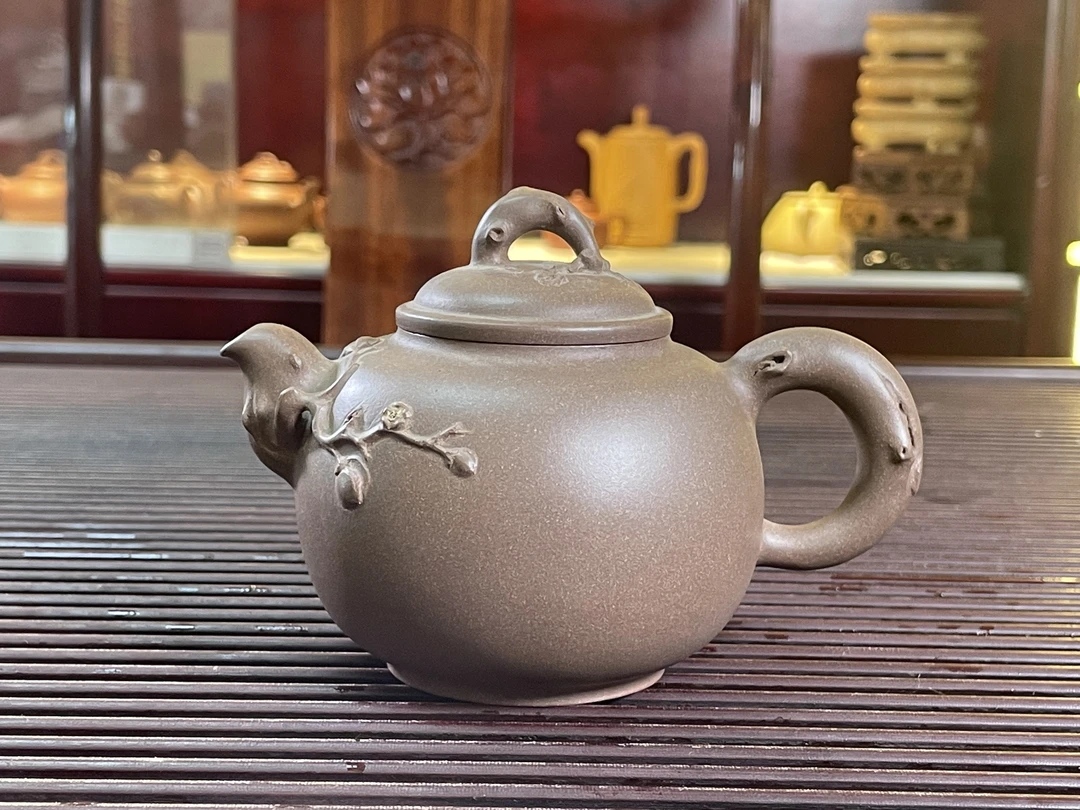 王俊琴全手工花器初梅伴香壶