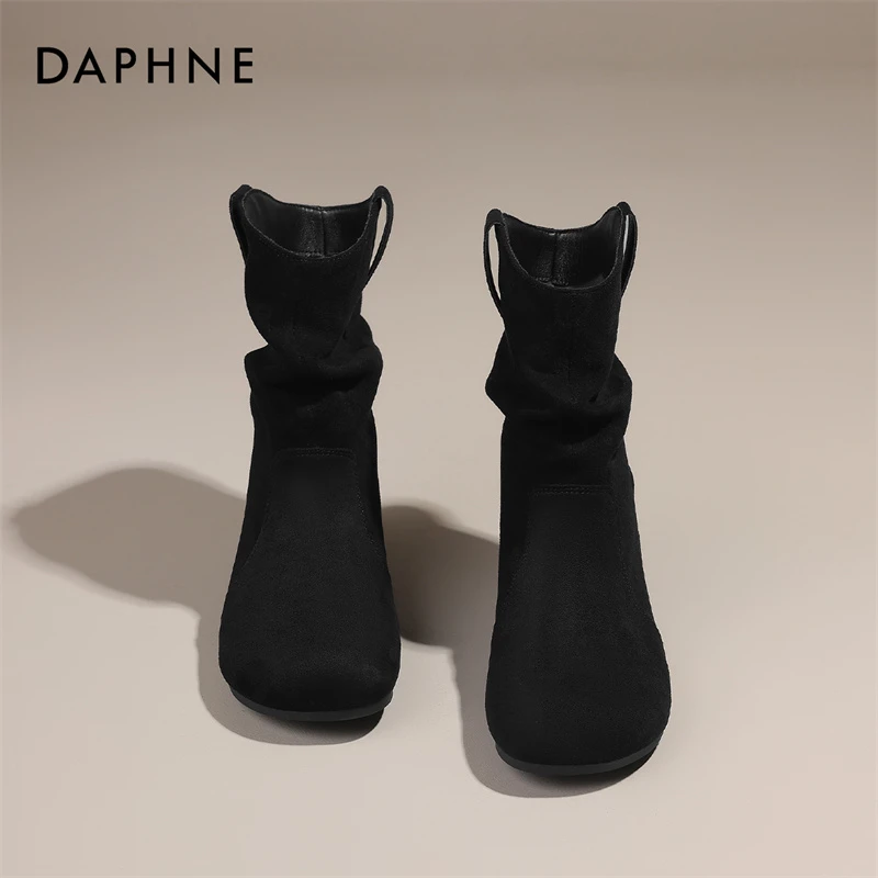 达芙妮短靴女2025冬季新款平底中筒英伦风靴子搭配裙子气质堆堆靴