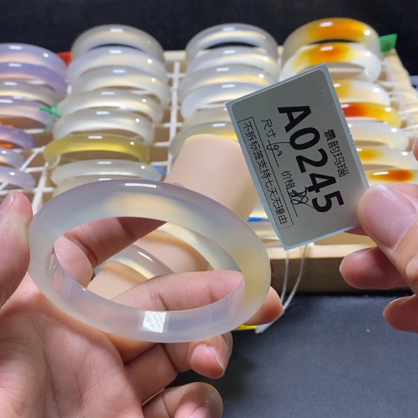 【闪购商品】玛瑙/玉髓手镯未镶嵌