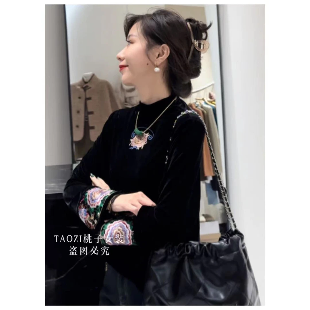 桃子自制 11221 冬季新中式百搭中高领刺绣丝绒上衣