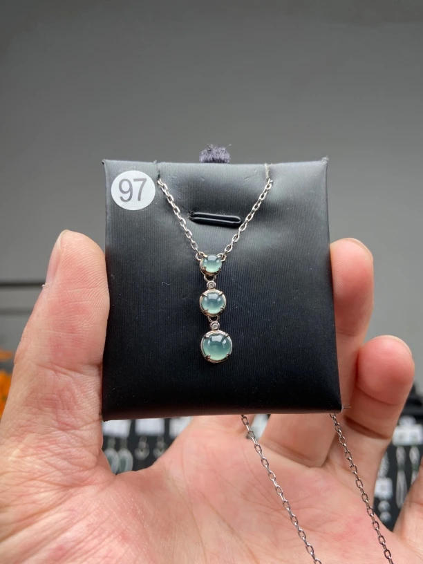S925银镶嵌翡翠锁骨链97
