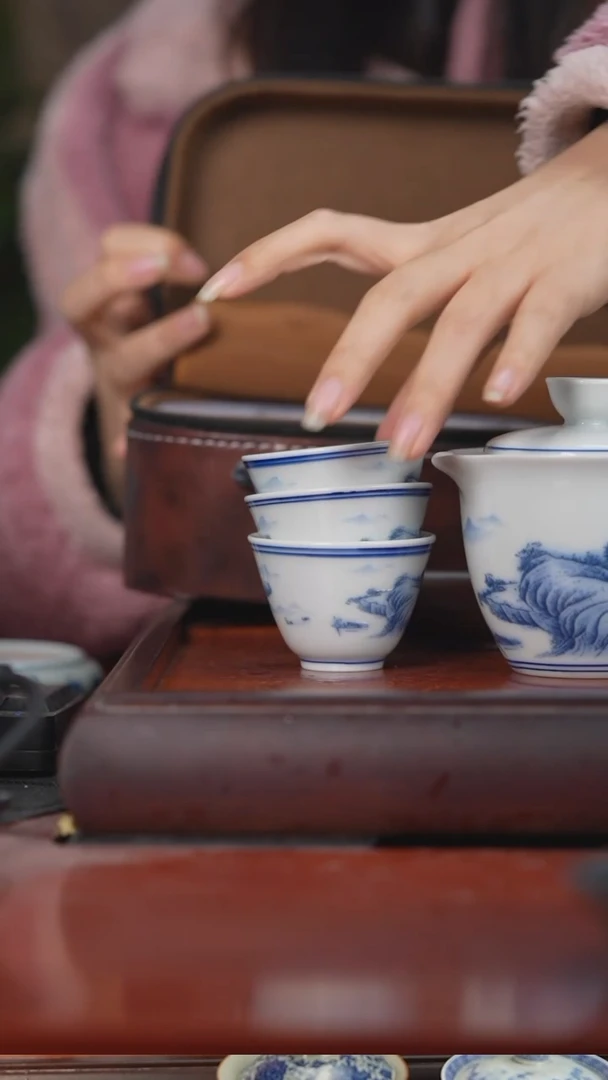 【闪购商品】陶瓷杯山水旅行装带镊子