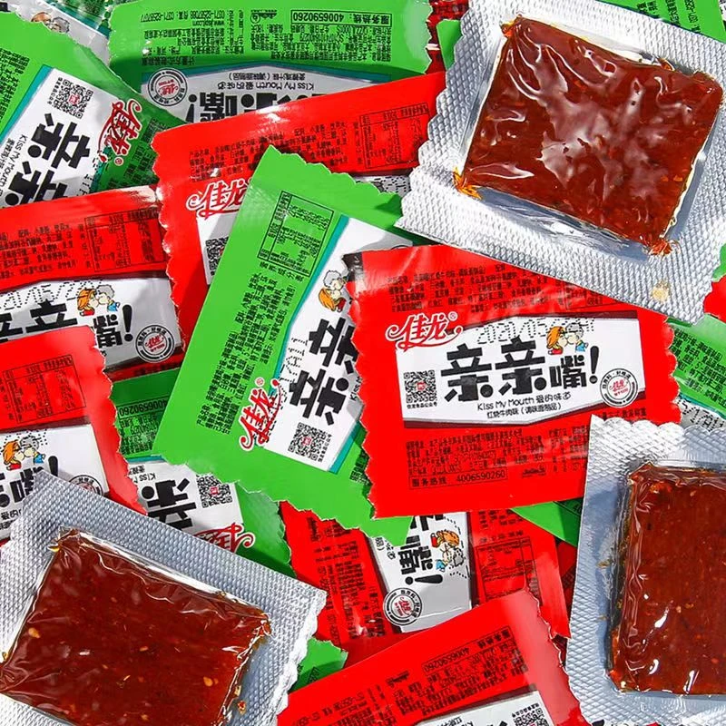 亲嘴30片辣条亲嘴烧零食大礼包回味儿时回忆零食怀旧鲜辣美味散装