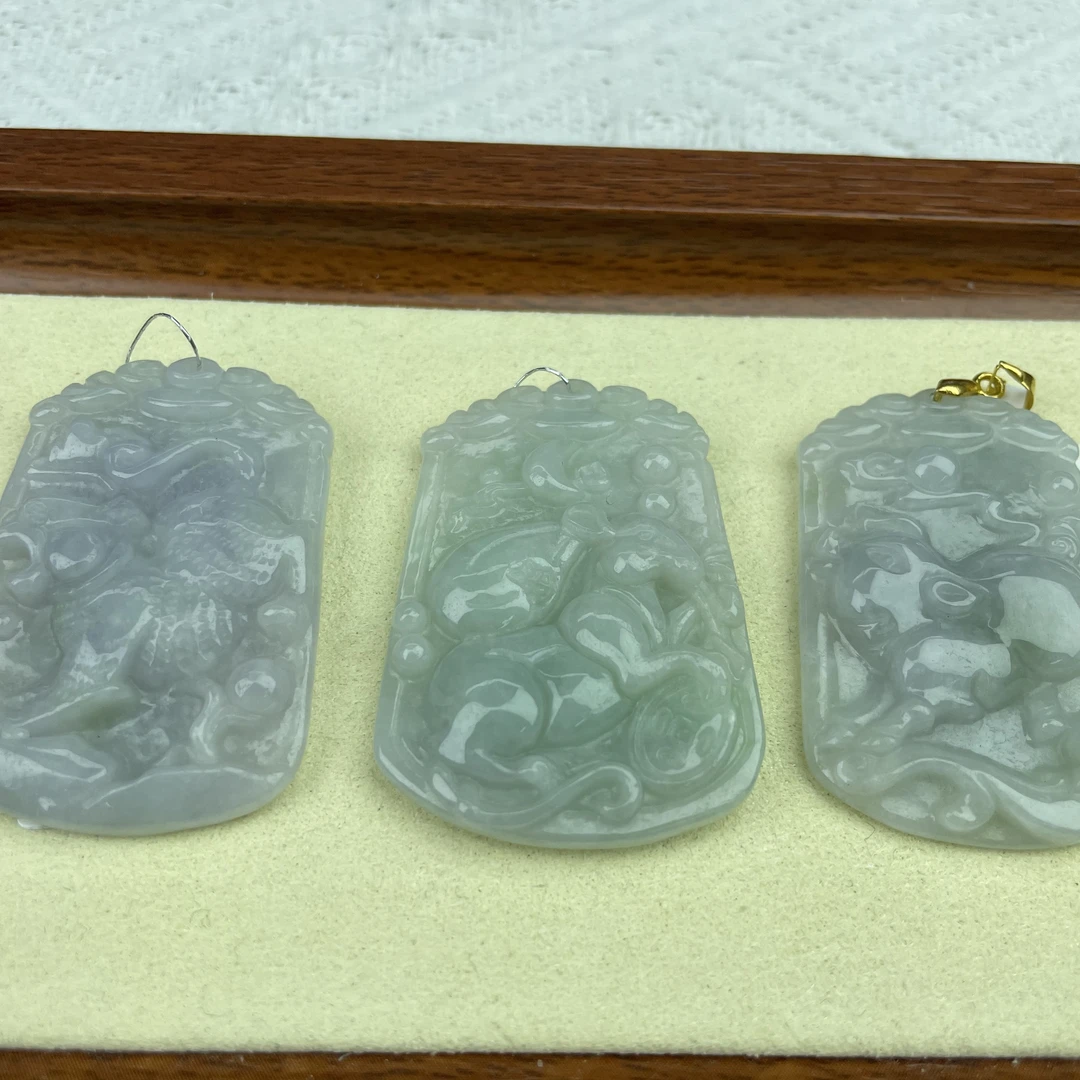 新人福利天然翡翠A春彩生肖牌(多样性发货发其一)