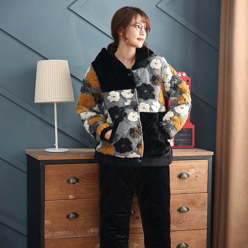 三昌女士睡衣冬天三层加厚夹棉加绒珊瑚绒法兰绒家居服秋冬款套装