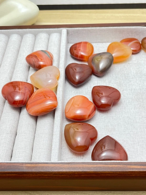 天然玛瑙雕刻爱心摆件3.0x2.8x1.2