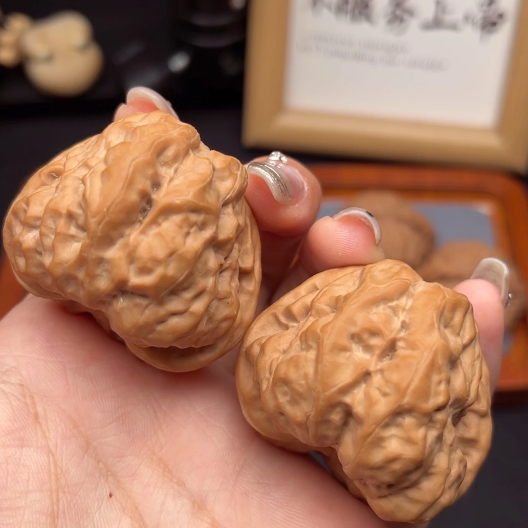 文玩核桃把件爱***播爆肌肉蛙