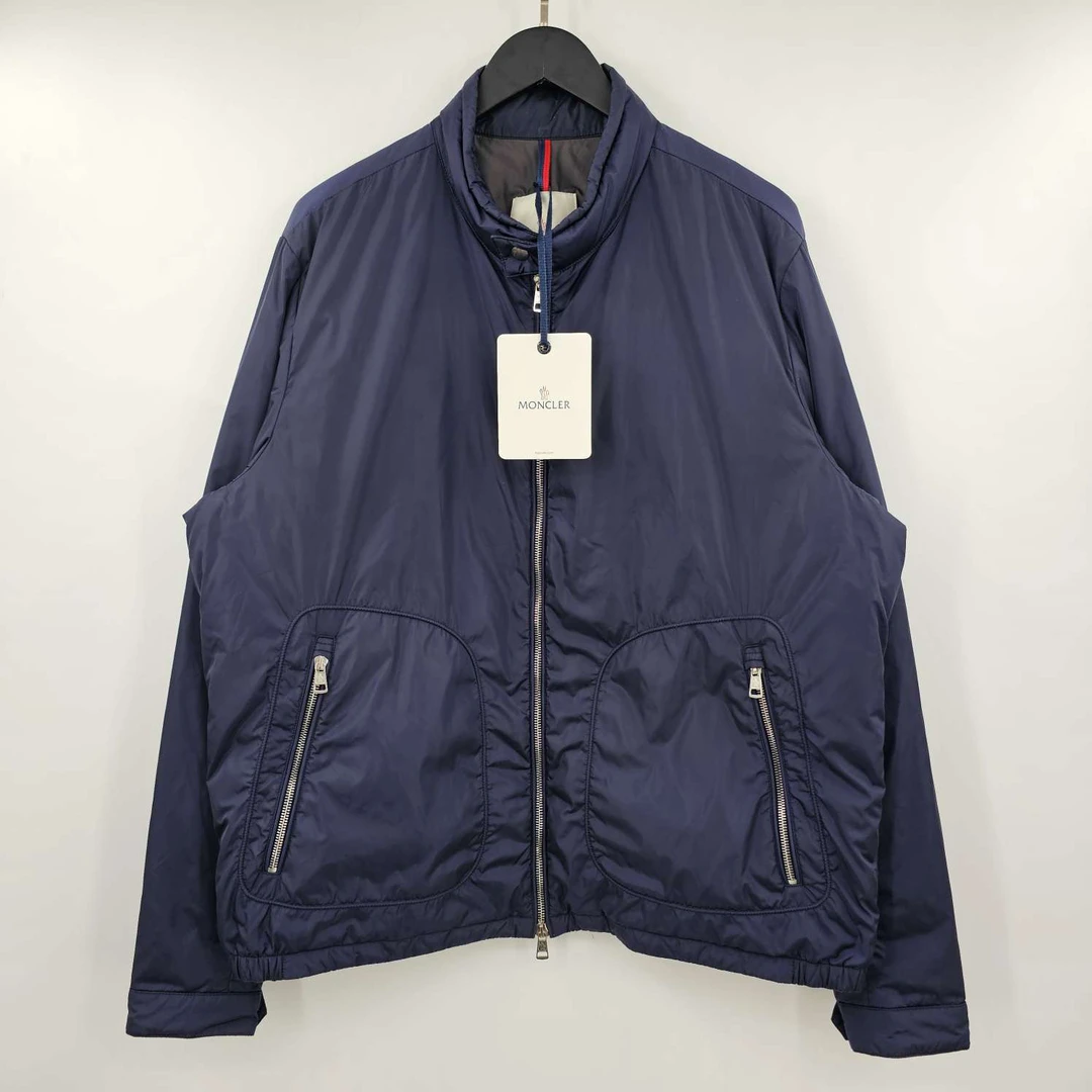 全新未使用 MONCLER 手臂飞碟标羽绒夹克 6 G