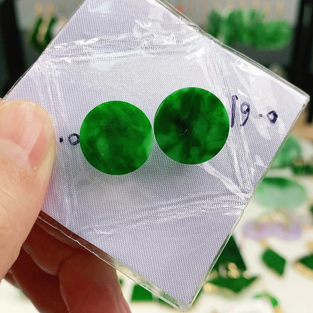 翡翠颈饰未镶嵌冷***壳耳饰