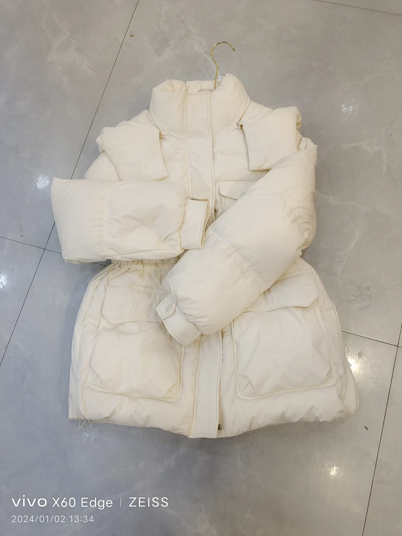 时尚短款外套羽绒服