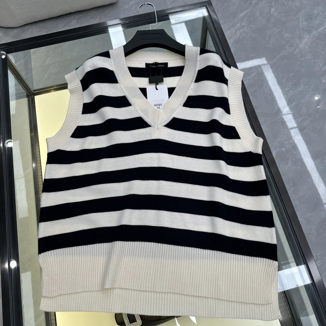 675号洋气条纹V领针织无袖背心95060