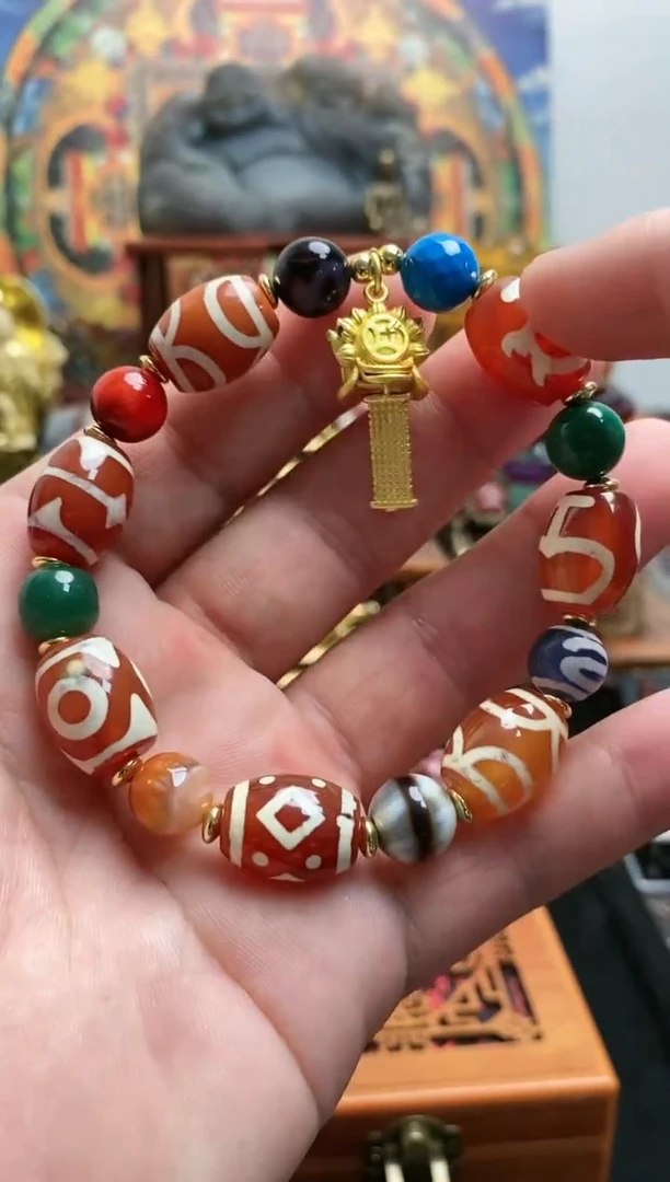 【闪购商品】玛瑙/玉髓手串未镶嵌金龙多宝