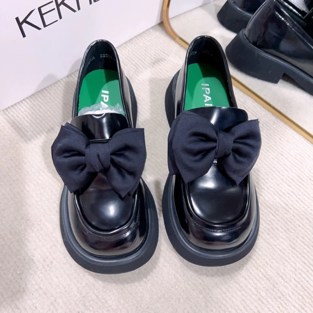 圆头乐福鞋女鞋单鞋时尚百搭黑色复古英伦风休闲春季学院风春夏款