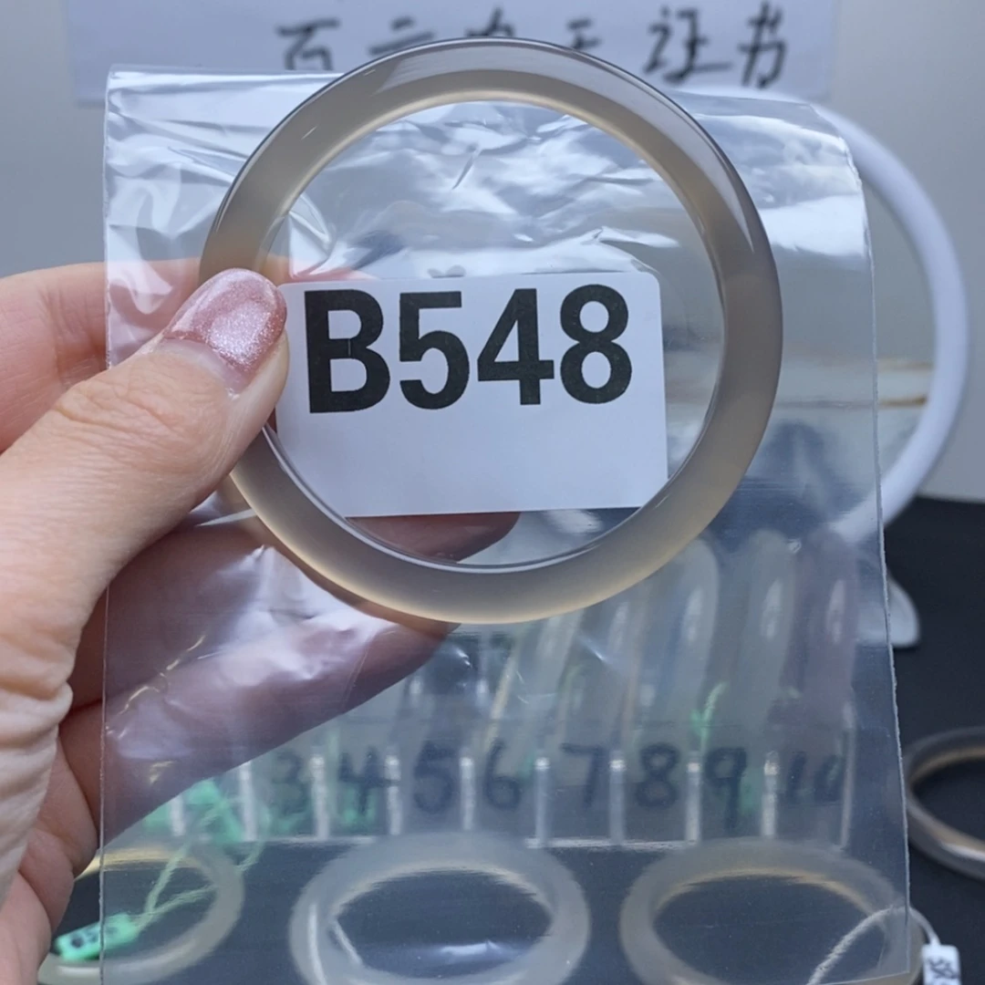 【闪购商品】玛瑙/玉髓手镯未镶嵌甜*