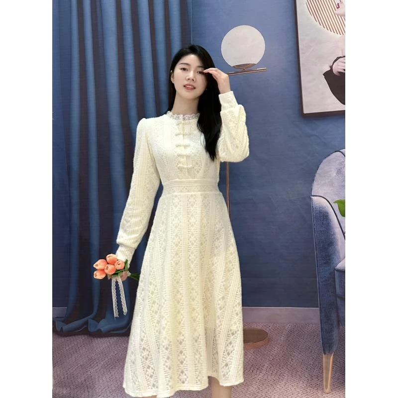 苏陌【盘扣】加绒加厚蕾丝连衣裙女冬季收腰遮胯显瘦过膝高腰a字裙
