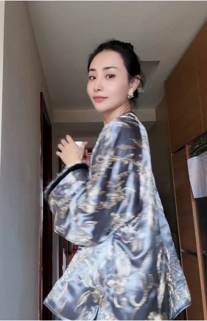 锦锦秀·四季【金线牡丹·银灰】