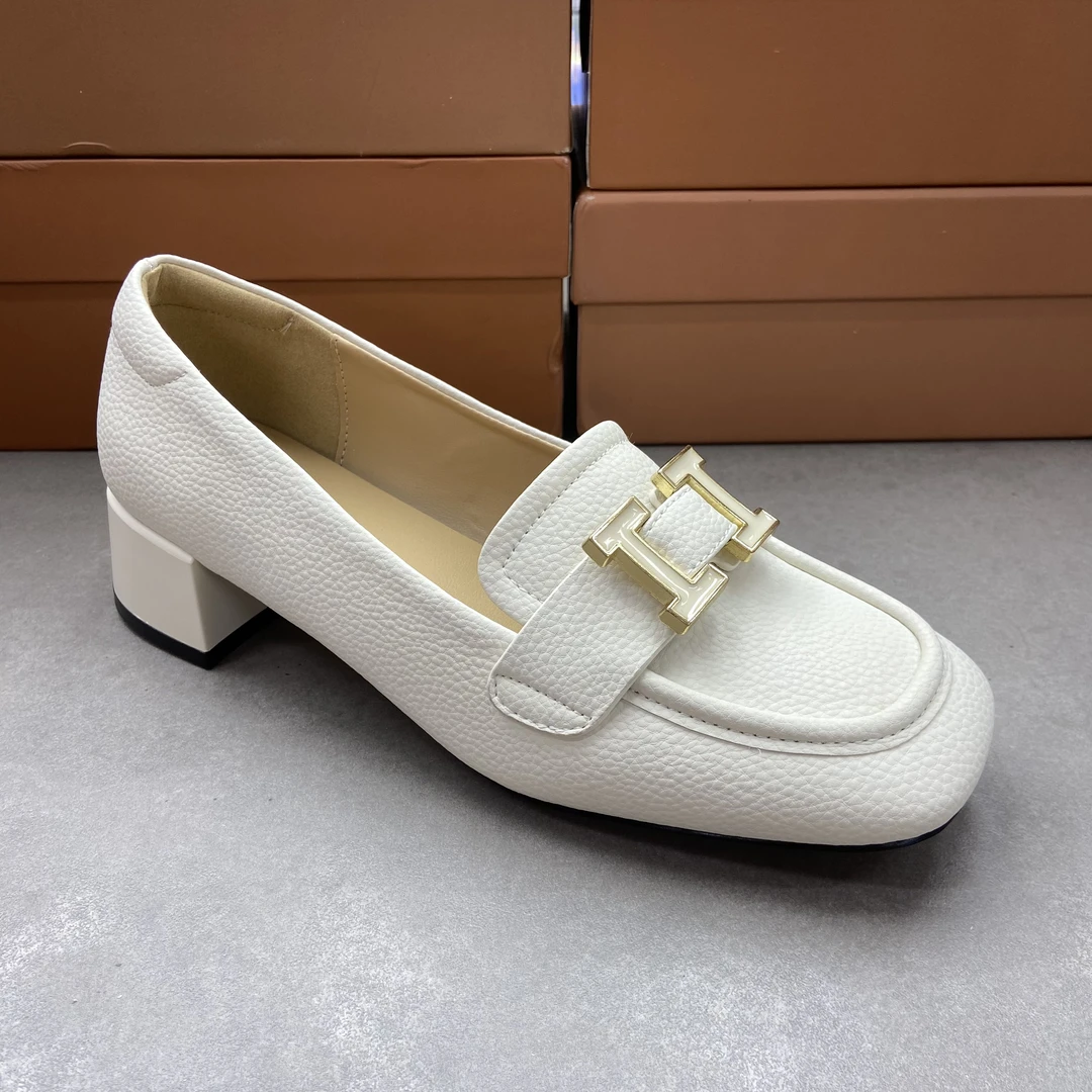 8056-1英伦风漆皮小皮鞋舒适乐福鞋百搭款粗跟单鞋