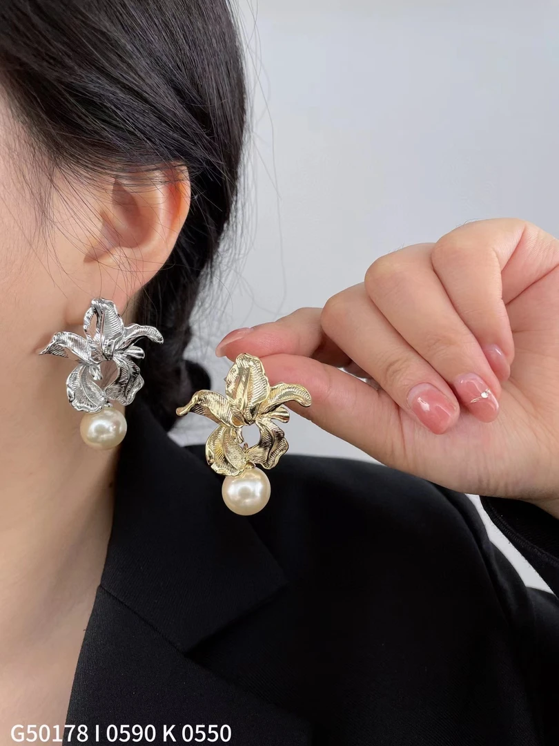 合金无非金属耳饰 复古风，老钱风，美拉德，搭配耳环只用金属感