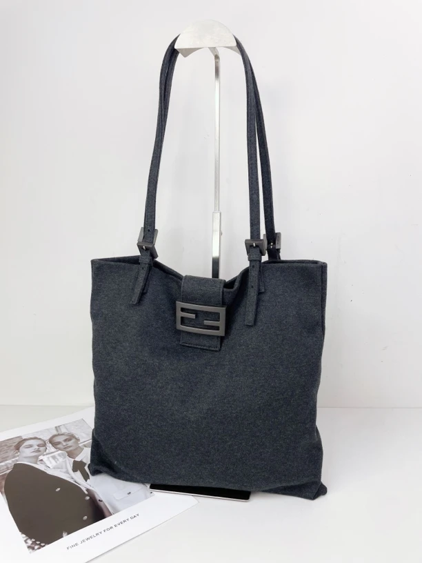 95新 FENDI/芬迪 毛呢法棍包 单肩包
