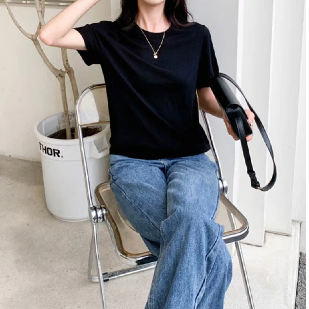 丽姐服饰—24年新款女士时尚百搭圆领短袖针织黑色T恤