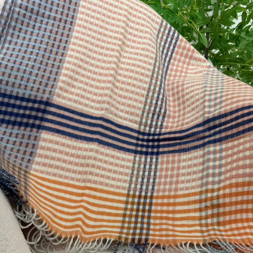 【任大气】恐龙 休闲毯 家用简约 贝恩斯毯 格子花纹加厚款式 披肩