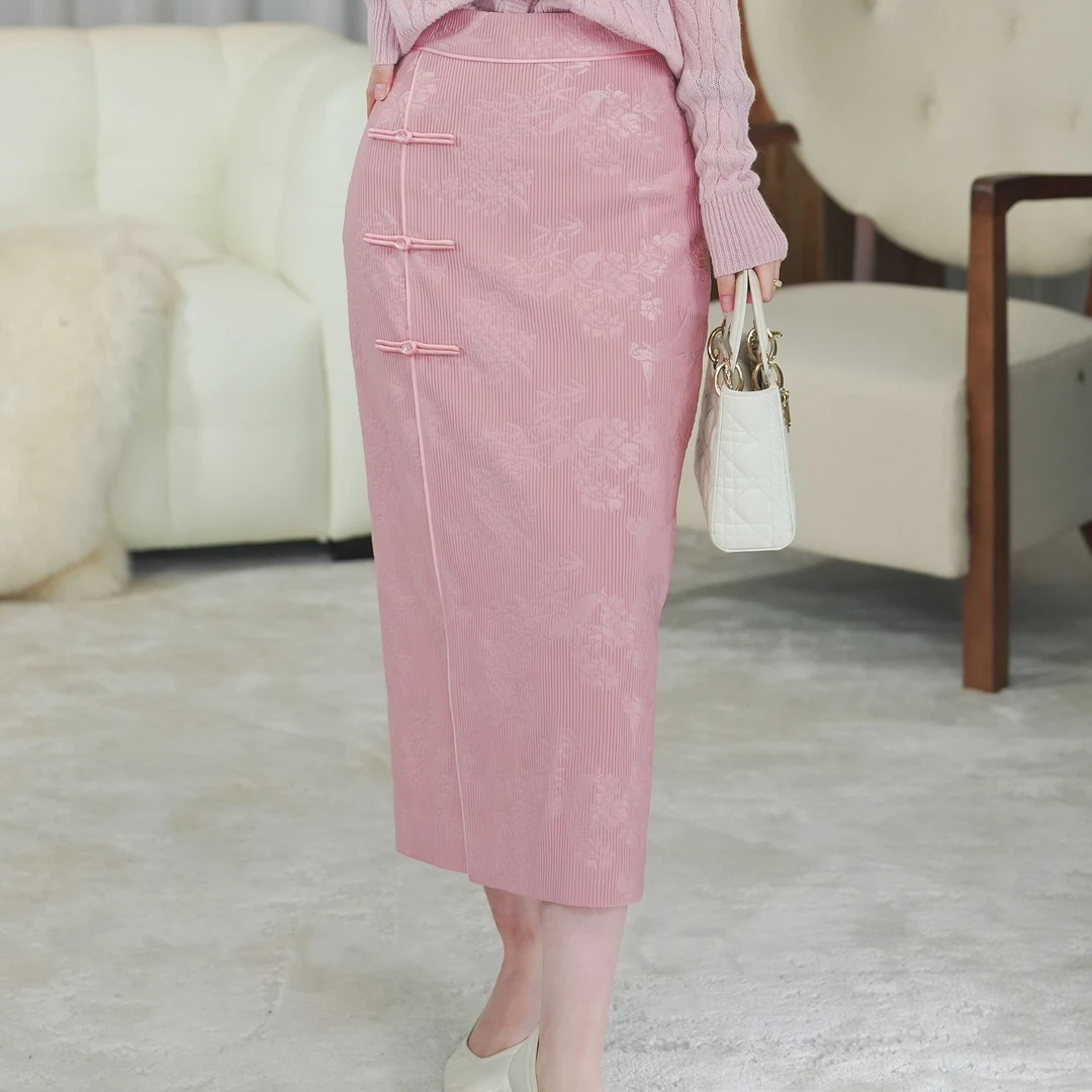 西子/【喜鹊临梅】国风一字盘扣提花新中式包臀裙半身裙/BQBH008