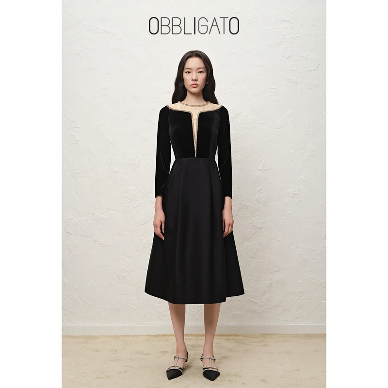 OBBLIGATO奥丽嘉朵冬季1C62505056专选钉钻醋酸修身连衣裙