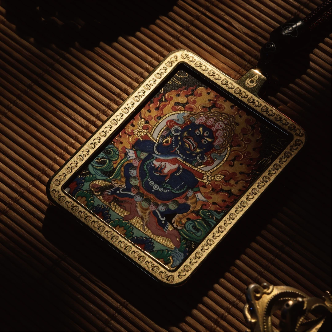 【天鼓雷音】勉唐画院原矿手绘精品小唐卡挂坠《宝帐怙主》