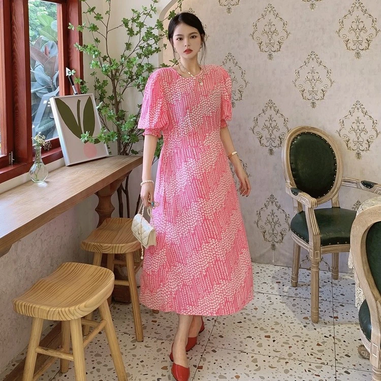 王希之 个性气质 泡泡松紧袖长款收腰连衣裙#5824