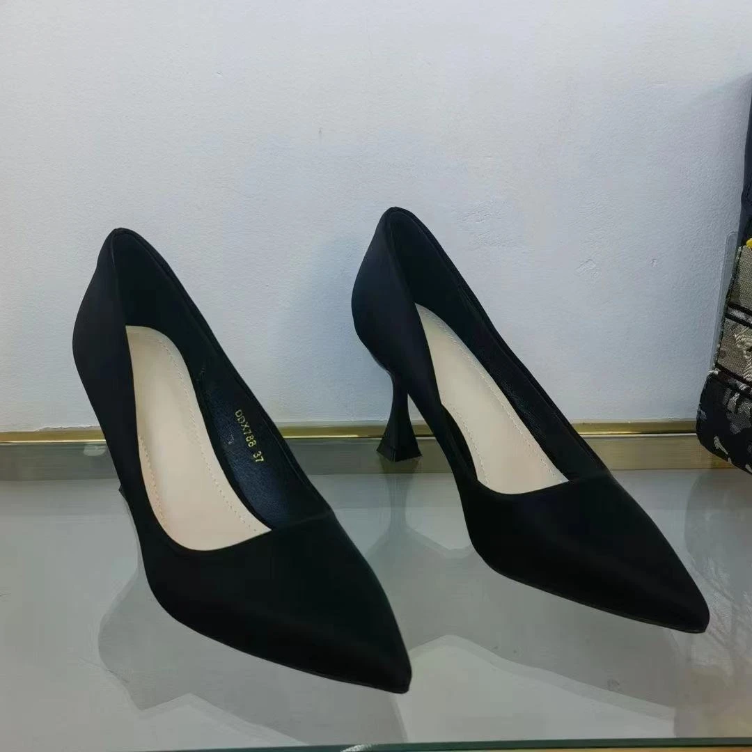 QQ名鞋特大码女鞋40-43时尚洋气浅口尖头高跟鞋