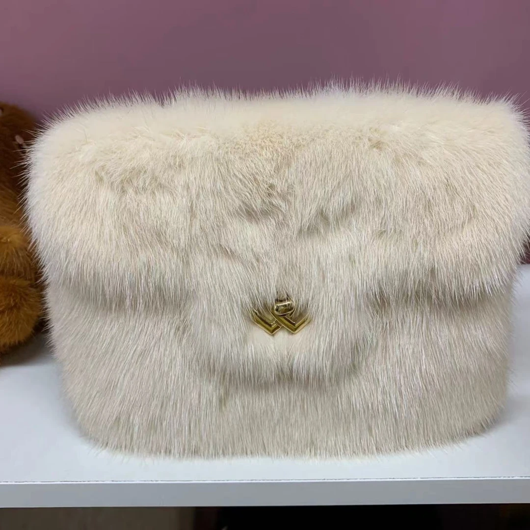 米白色水貂小香风包包