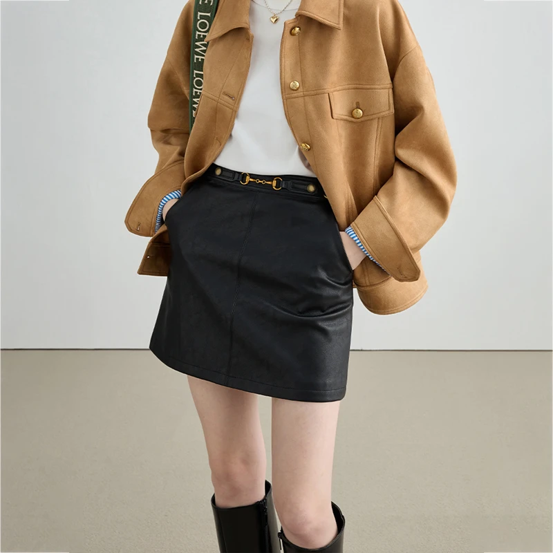 VEGA CHANG2025秋冬新款五金百搭显瘦半身裙气质时尚高腰小短款