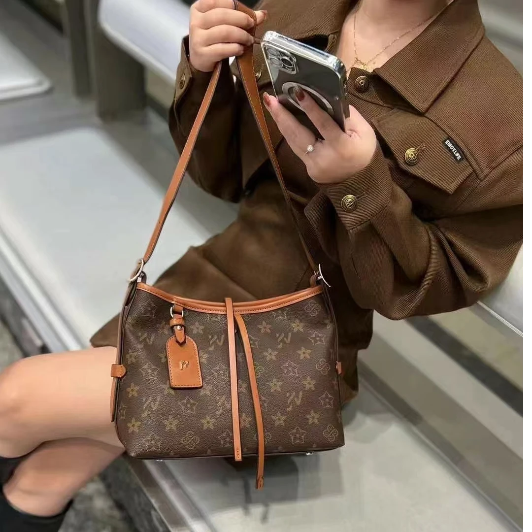 经典款斜挎单肩包