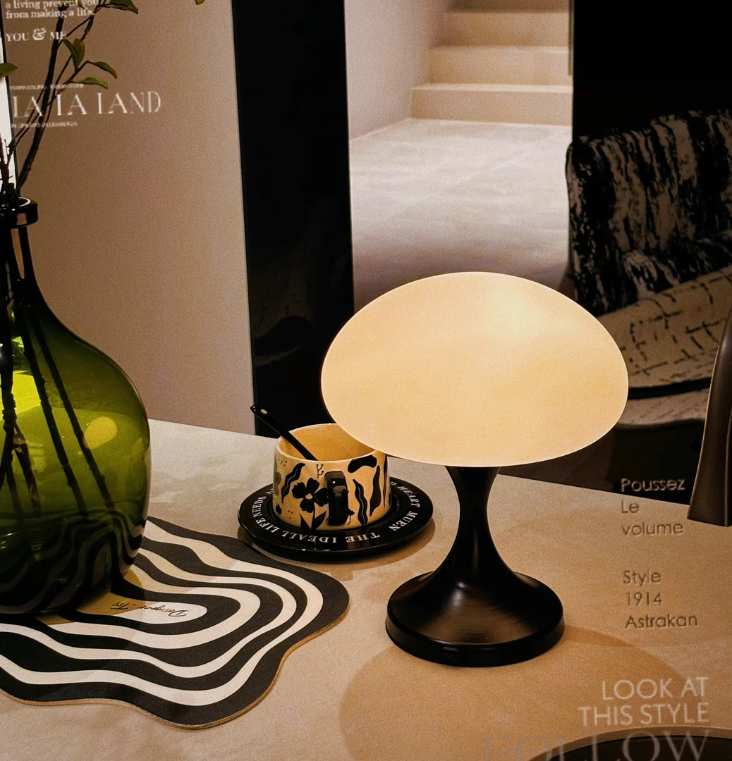 家庭氛围水母台灯 玻璃灯罩 无线充电可调节明暗触控台灯轻奢实用