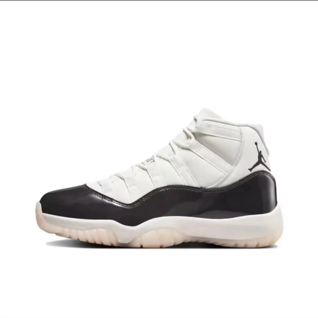 Nike/耐克女子 AIR JORDAN 11 粉康扣篮鞋AR0715-101